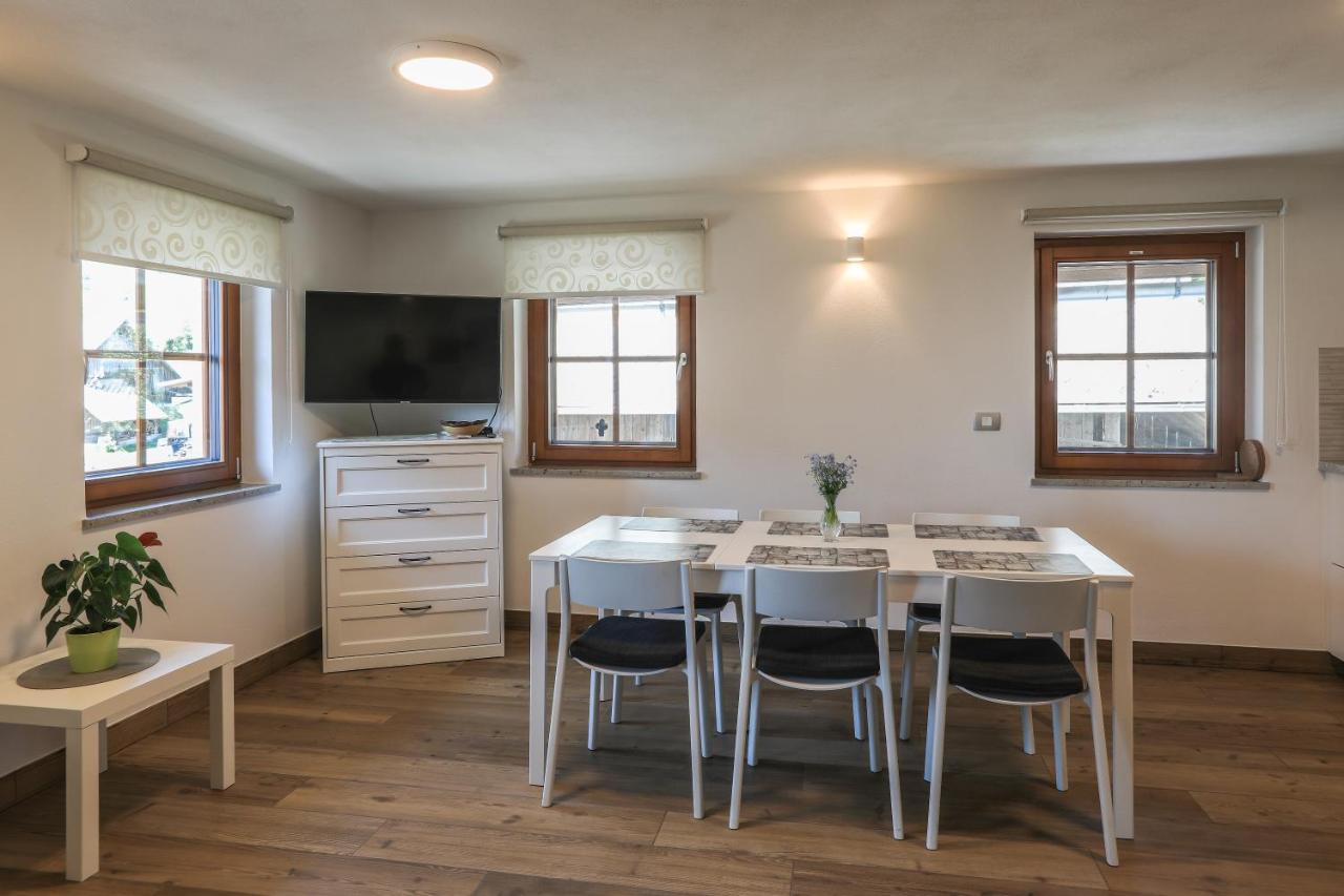 Apartmaji Tina Zgornje Gorje Bagian luar foto