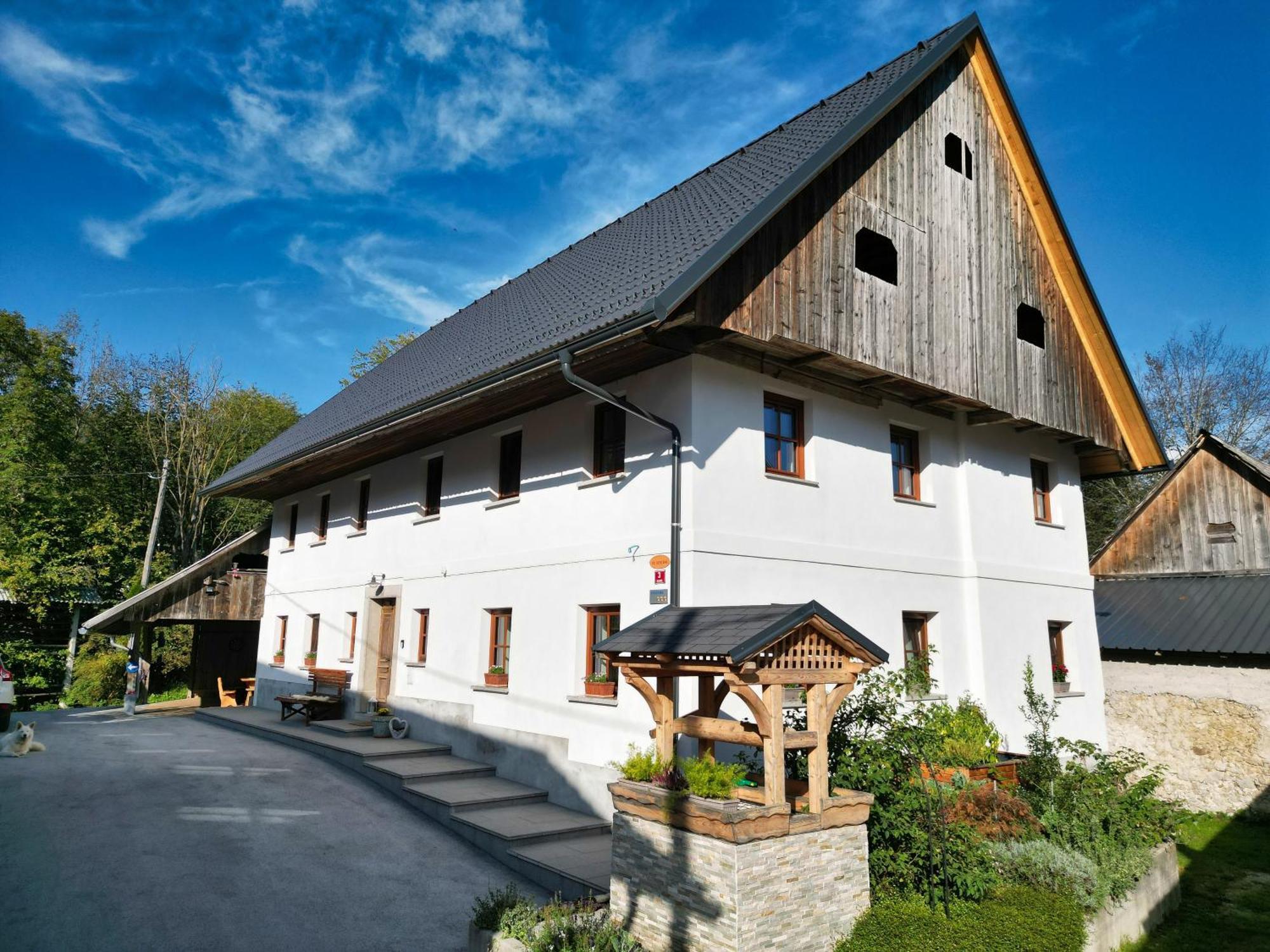 Apartmaji Tina Zgornje Gorje Bagian luar foto
